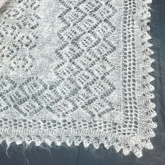 Goat Wool Lace Knit Shawl Scarf Wrap
Handmade Russian Orenburg Style Light Gray - Picture 12 of 12